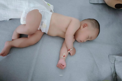 黔西孕妇显怀早的原因